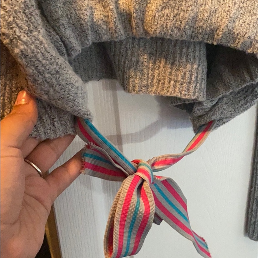 Crop sweaters - Picture 3 of 3